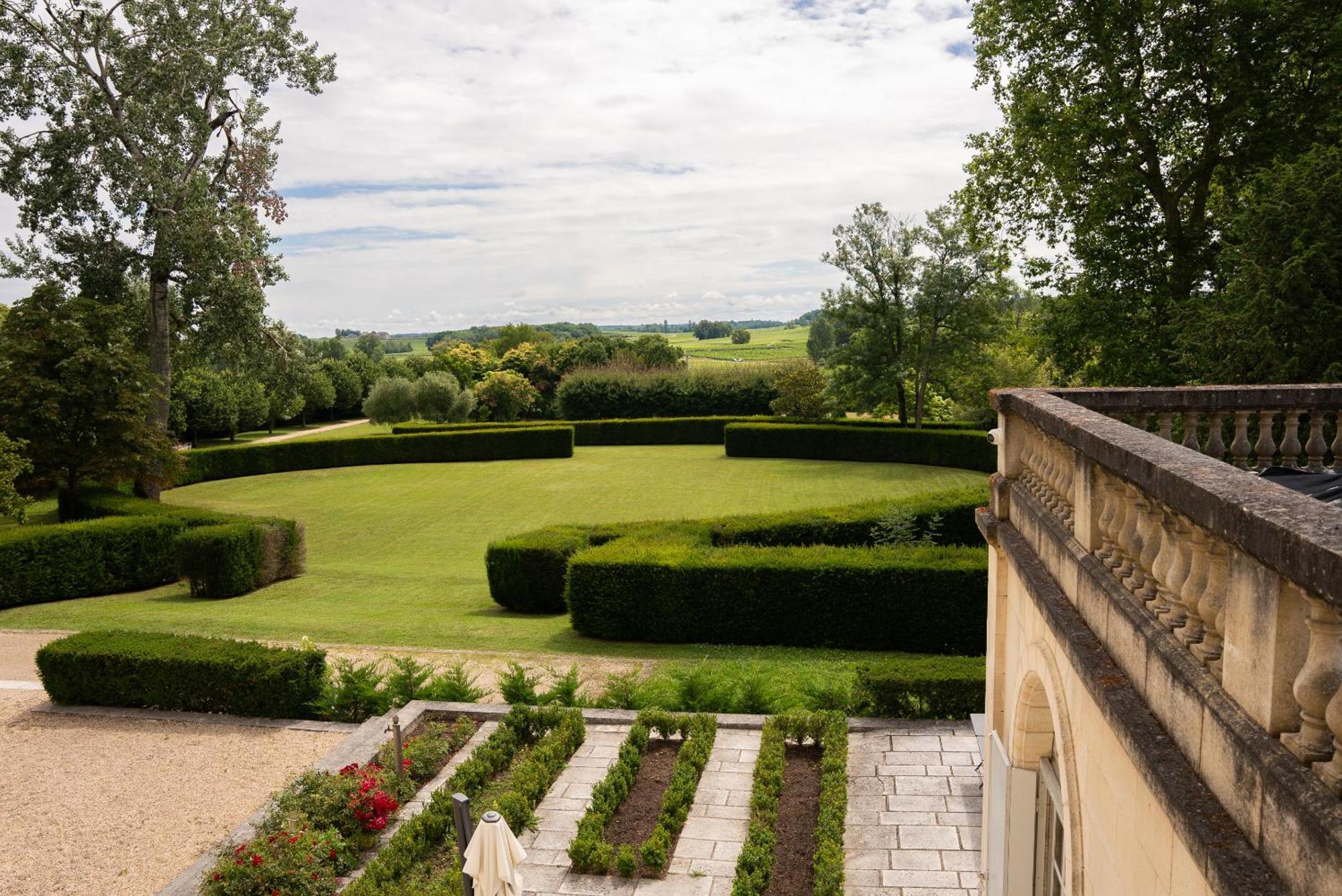 Chateau De Lussac Lussac  Номер фото