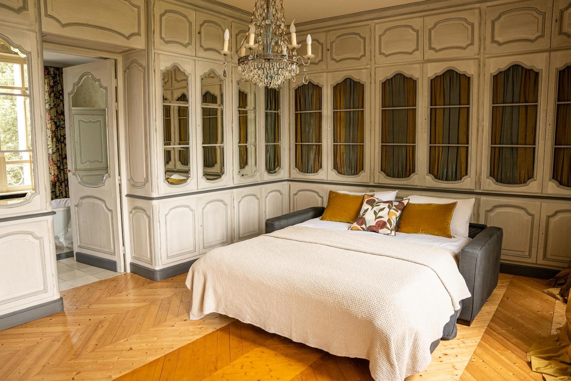 Chateau De Lussac Lussac  Номер фото