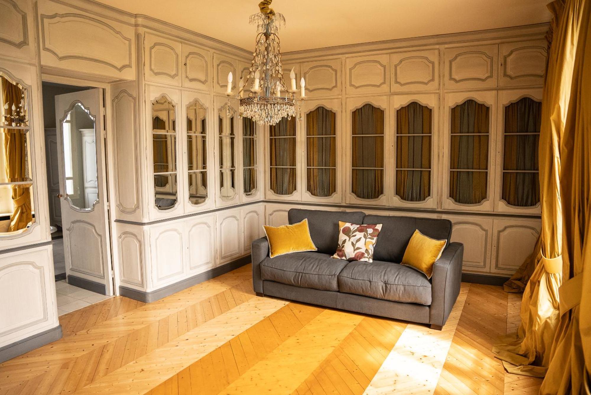 Chateau De Lussac Lussac  Номер фото
